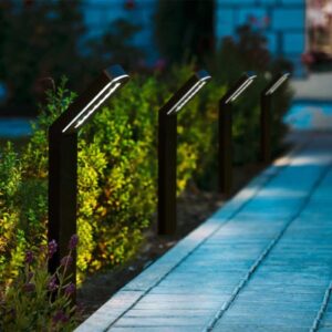 MODERNA STAKE LIGHT