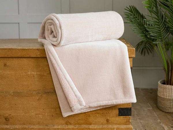 140x180 PINK HUDSON THROW