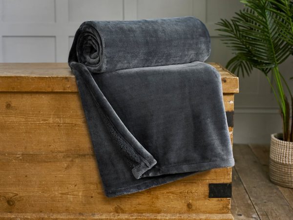 140x180 CHARCOAL HUDSON THROW