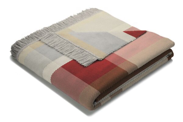 140x180 RED CHECK PANEL C/RICH THROW - Image 3
