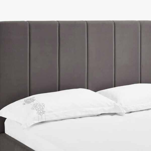 4'6in LISA GREY VELVET BEDSTEAD - Image 5