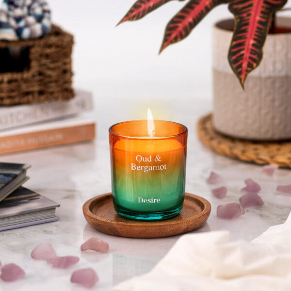 200g OUD & BERGAMOT CANDLE - Image 2